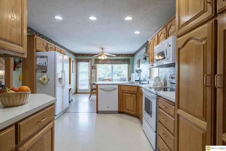 13502 Camden Avenue, Omaha, NE 68164 - #3