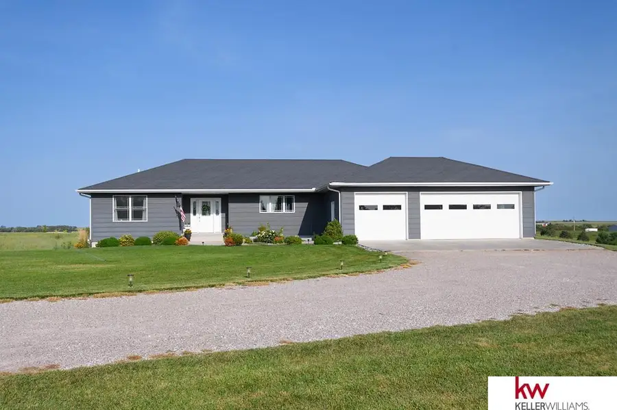 114 Sunset Drive, Hebron, NE 68370 - #2