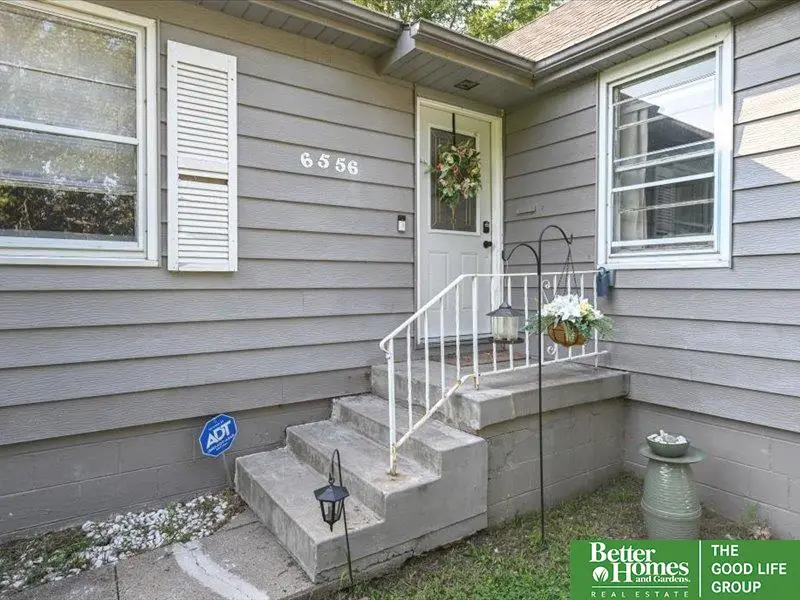 6556 N 34th Street, Omaha, NE 68112 - #2