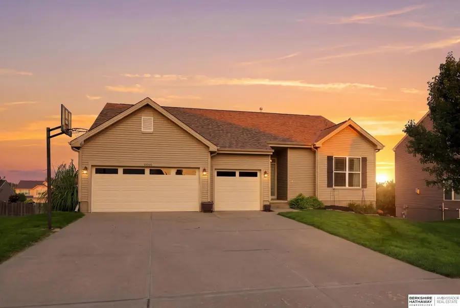 10909 S 111th Street, Papillion, NE 68046 - #2