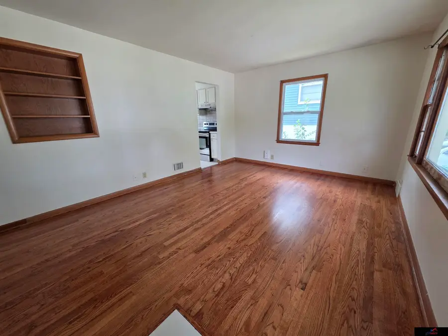 2827 S 39 Street, Omaha, NE 68105 - #3