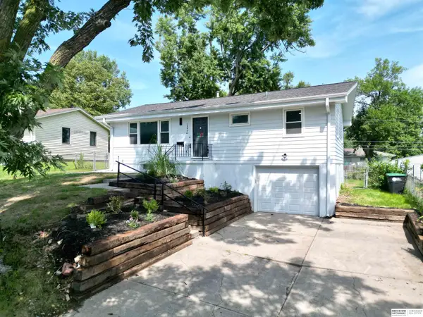 13954 P Street, Omaha, NE 68137