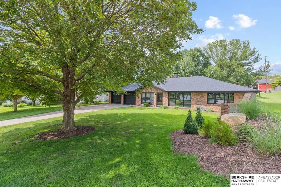 1004 E Eldora Avenue, Weeping Water, NE 68463 - #2