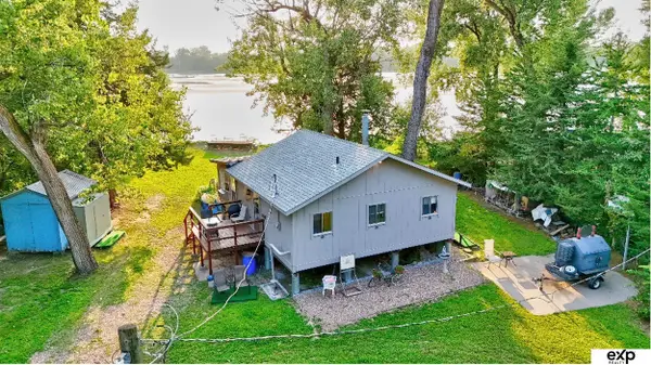 9900 S 252nd Street #13P, Waterloo, NE 68069