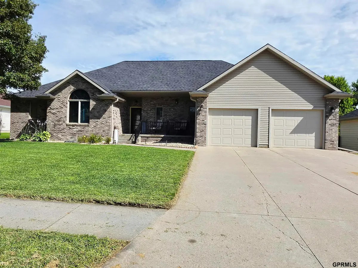 610 Leisure Lane, Hastings, NE 68901 - #1
