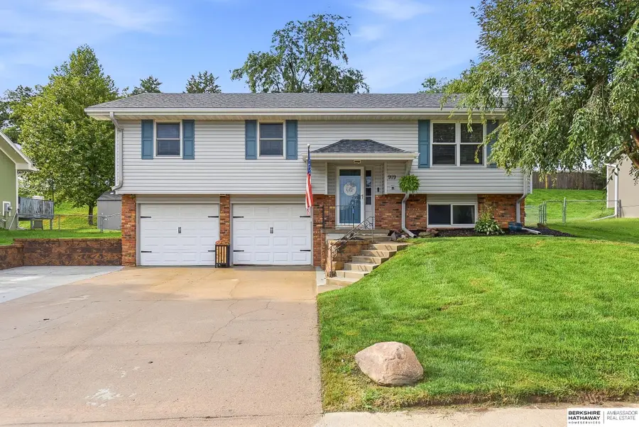 919 Bordeaux Avenue, Bellevue, NE 68123 - #2