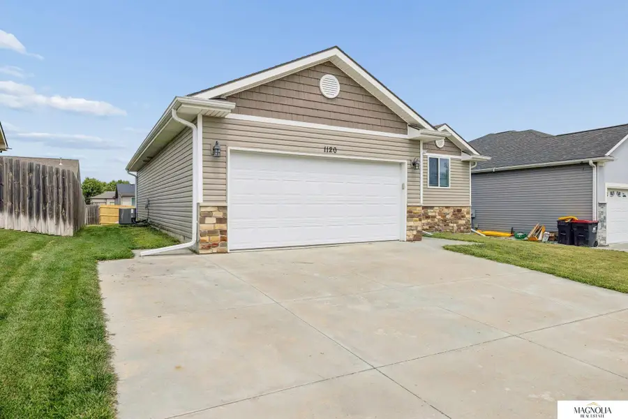 1120 Geranium Drive, Lincoln, NE 68521 - #2