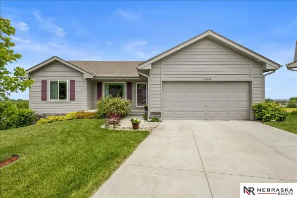 1022 S 14th Avenue, Blair, NE 68008