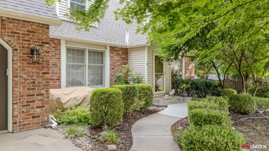 8121 Stockwell Street, Lincoln, NE 68506 - #2