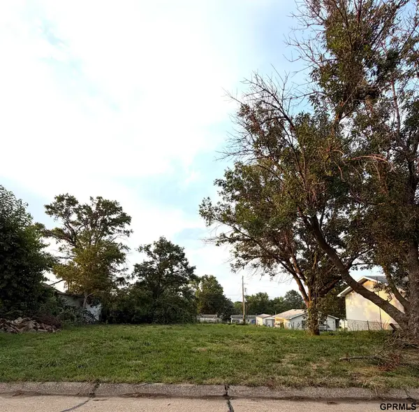 1118 8th Street, Auburn, NE 68305