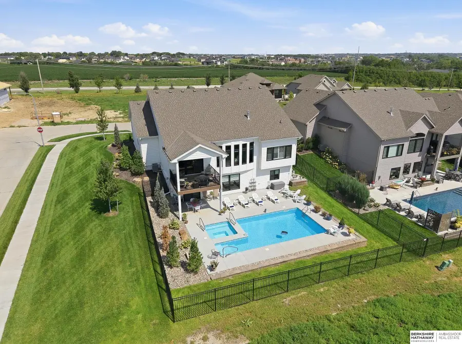 21739 Blaine Street, Elkhorn, NE 68022 - #2