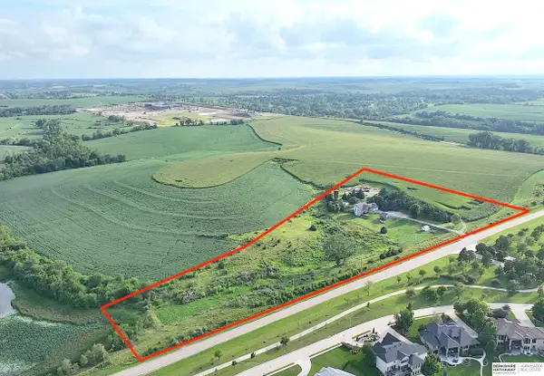 17625 Bennington Road, Bennington, NE 68007