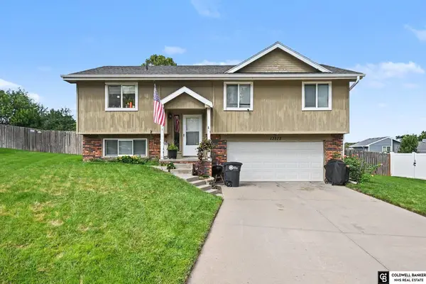 13572 Y Street, Omaha, NE 68137