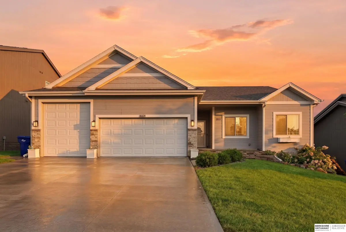 16624 Hanover Street, Bennington, NE 68007 - #1