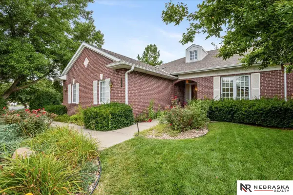 3539 Cape Charles Road E, Lincoln, NE 68516