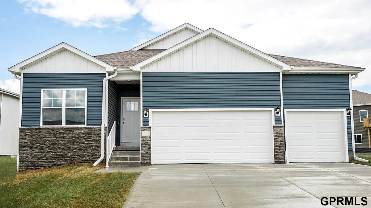 9619 N 173 Avenue, Bennington, NE 68007 - #1