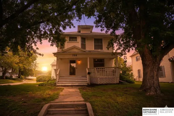 724 N 10th Street, Beatrice, NE 68310