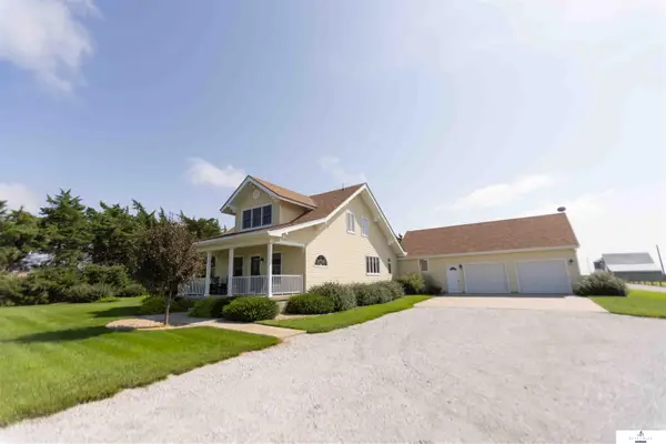 1915 24 Road, Gresham, NE 68367