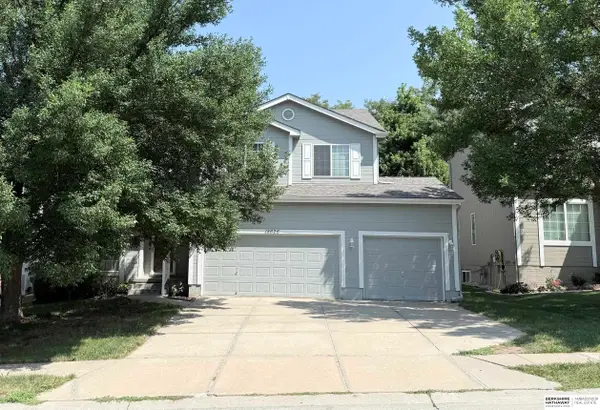 18626 L Circle, Omaha, NE 68135