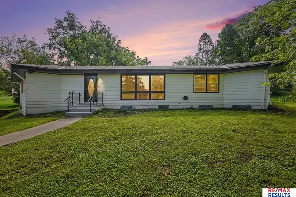 5527 Jaynes Street, Omaha, NE 68104