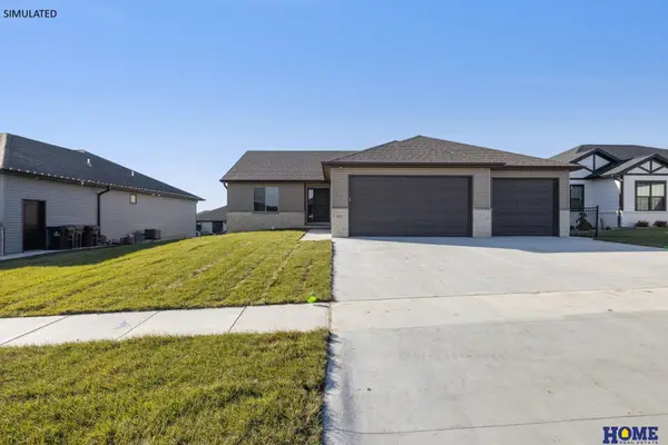 1071 Meadow Lane, Hickman, NE 68372