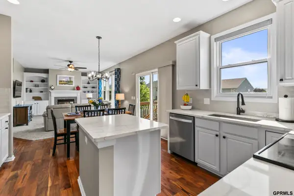 2440 Glacier Drive, Papillion, NE 68046