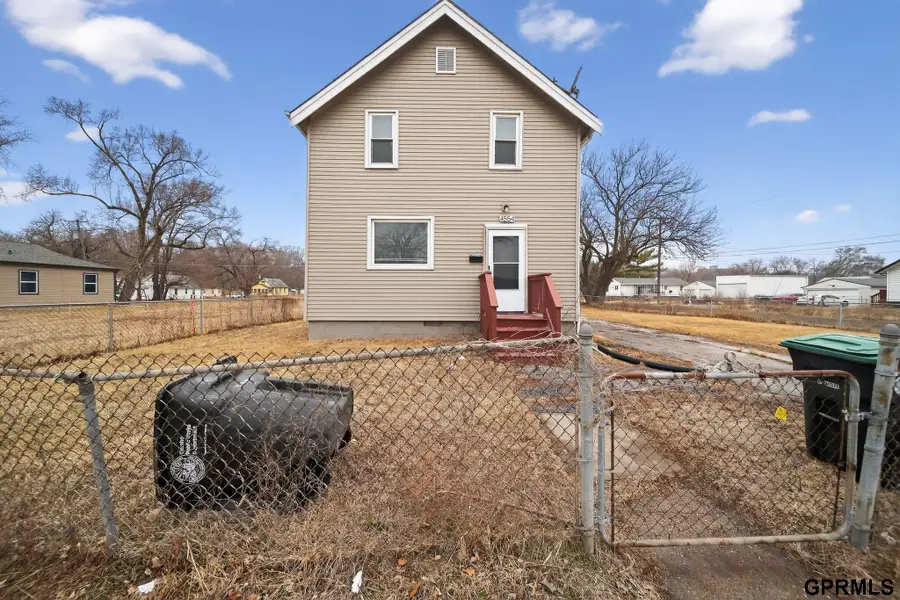 4554 N 16th Street, Omaha, NE 68110 - #3