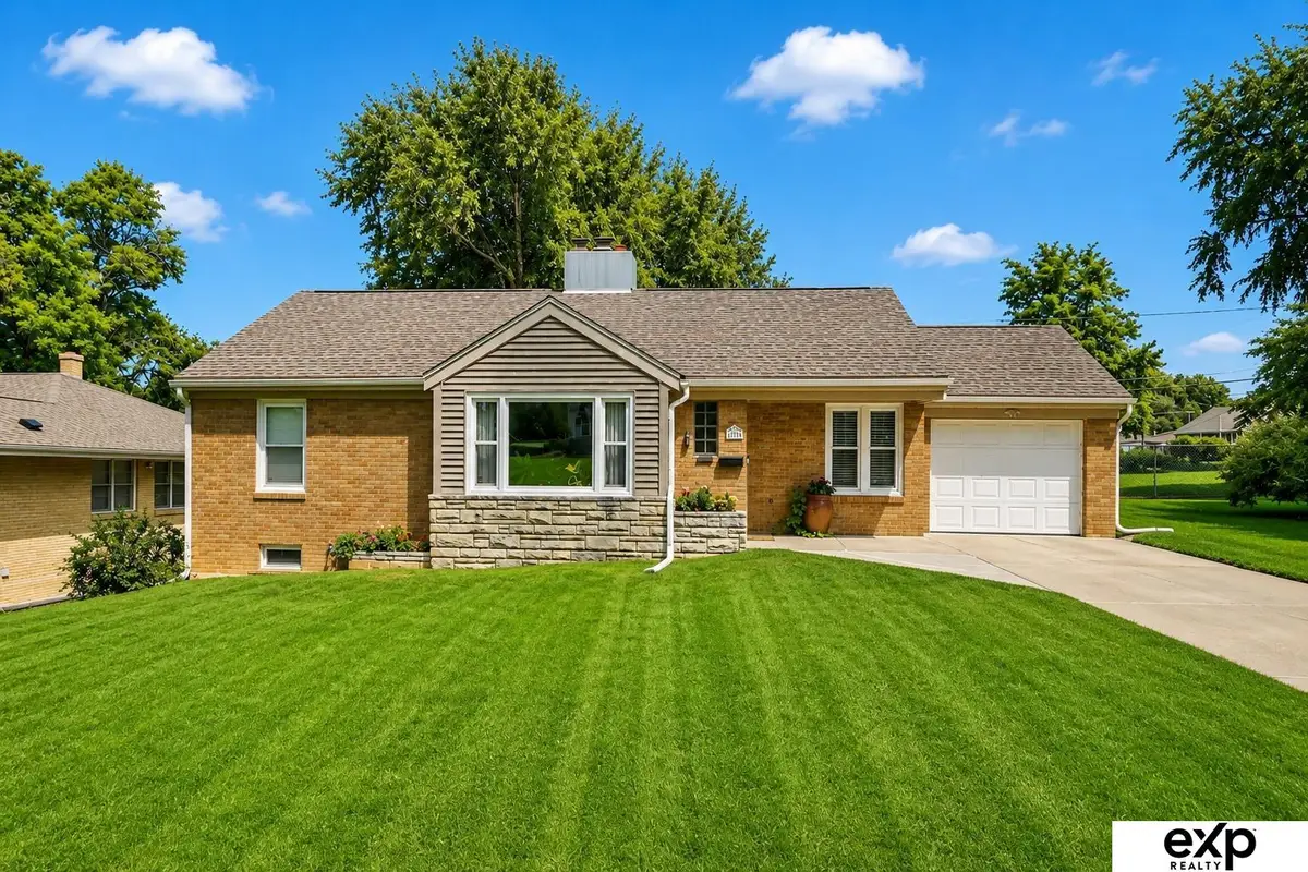 6136 Lafayette Avenue, Omaha, NE 68132 - #1