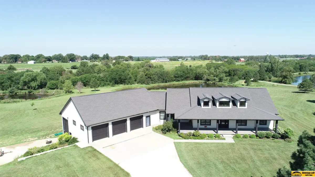 1265 Lakeview Lane, Beatrice, NE 68310 - #1