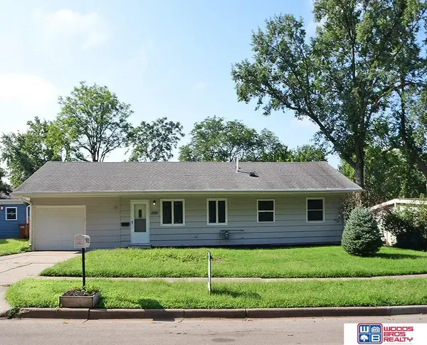 5725 Greenwood Street, Lincoln, NE 68507