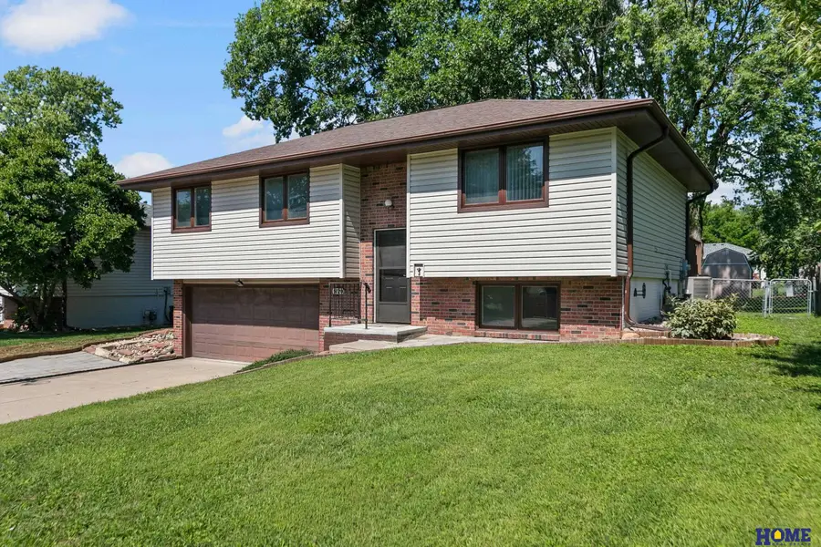 5720 Dogwood Drive, Lincoln, NE 68516 - #2