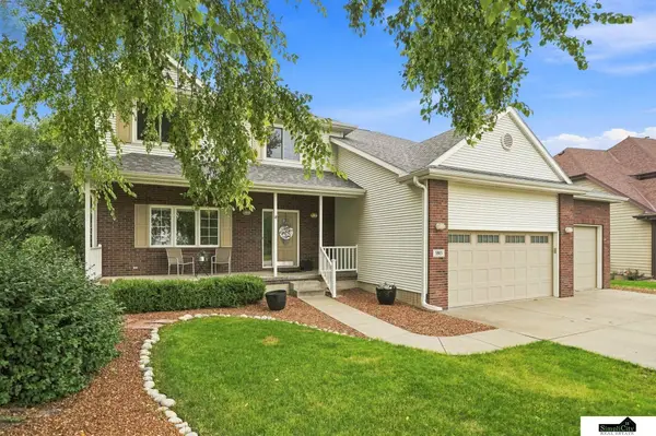 5915 Arrowwood Road, Lincoln, NE 68526