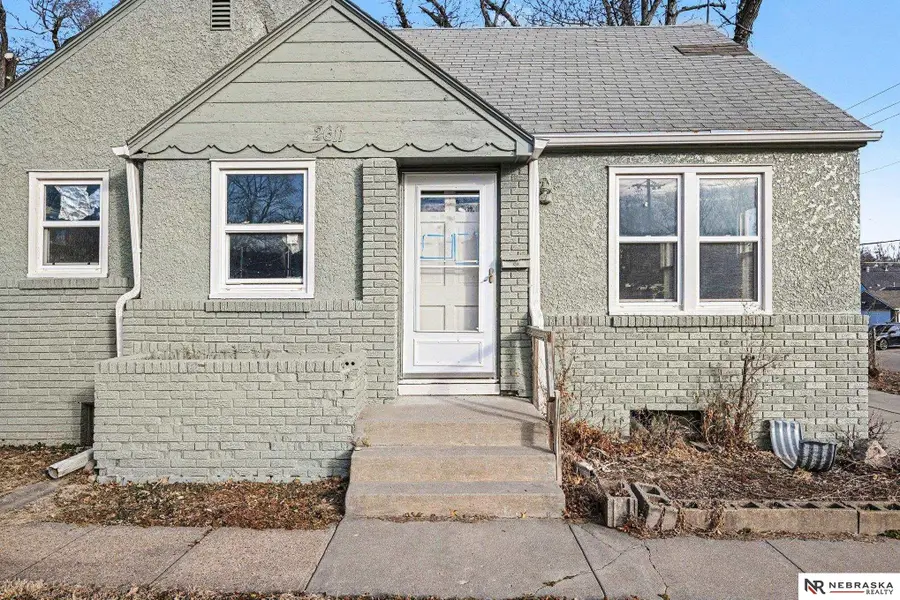 2611 Jackson Street, Bellevue, NE 68005 - #3