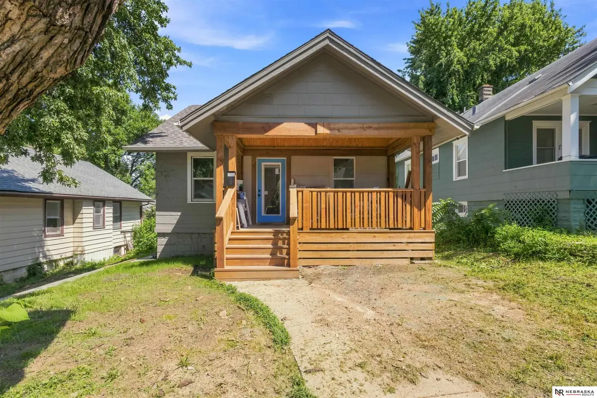 6329 N 33 Avenue, Omaha, NE 68111 - #1