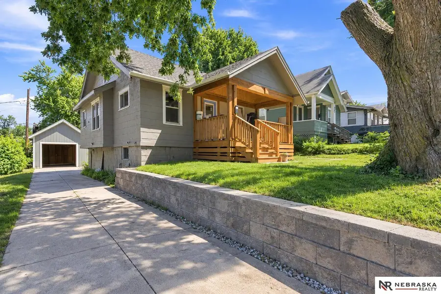 6329 N 33 Avenue, Omaha, NE 68111 - #2