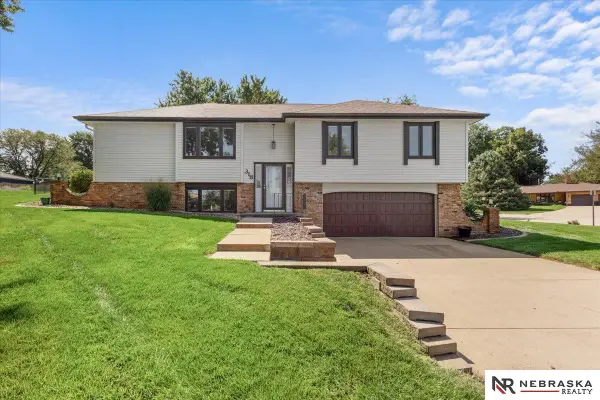 318 E Baronage Drive, Blair, NE 68008