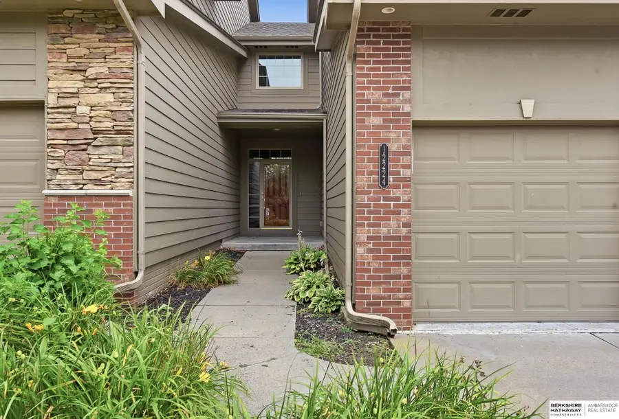 12224 Ida Plaza, Omaha, NE 68142 - #3