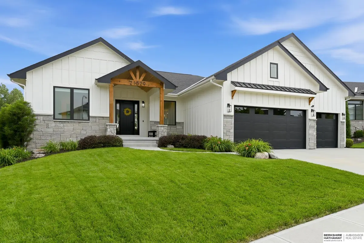 21529 B Street, Elkhorn, NE 68022 - #1