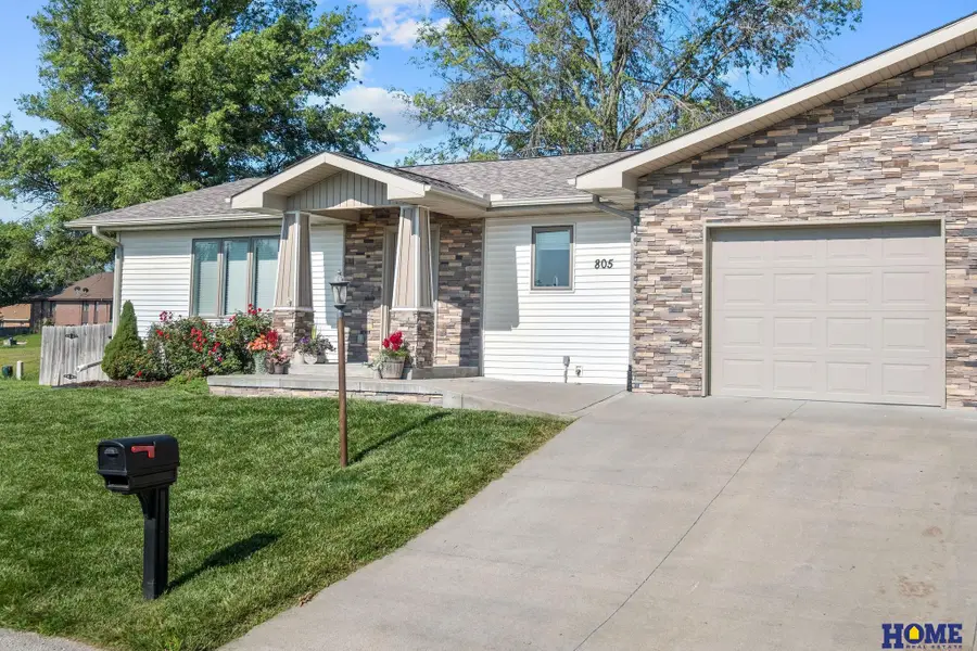 805 Country View, Firth, NE 68358 - #3