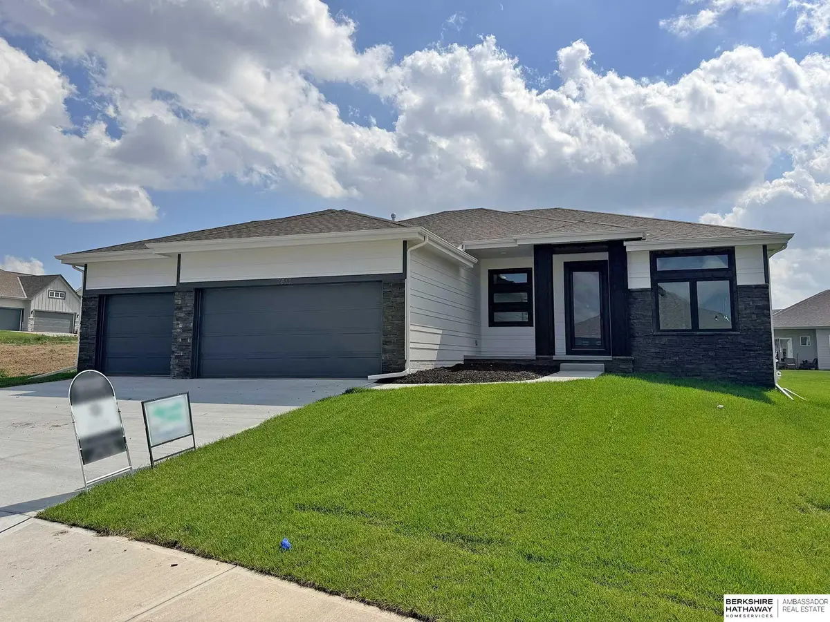 7413 N 176th Avenue, Bennington, NE 68007 - #1