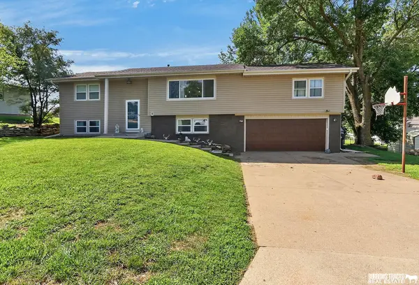 1011 Barnett Street, Weeping Water, NE 68463