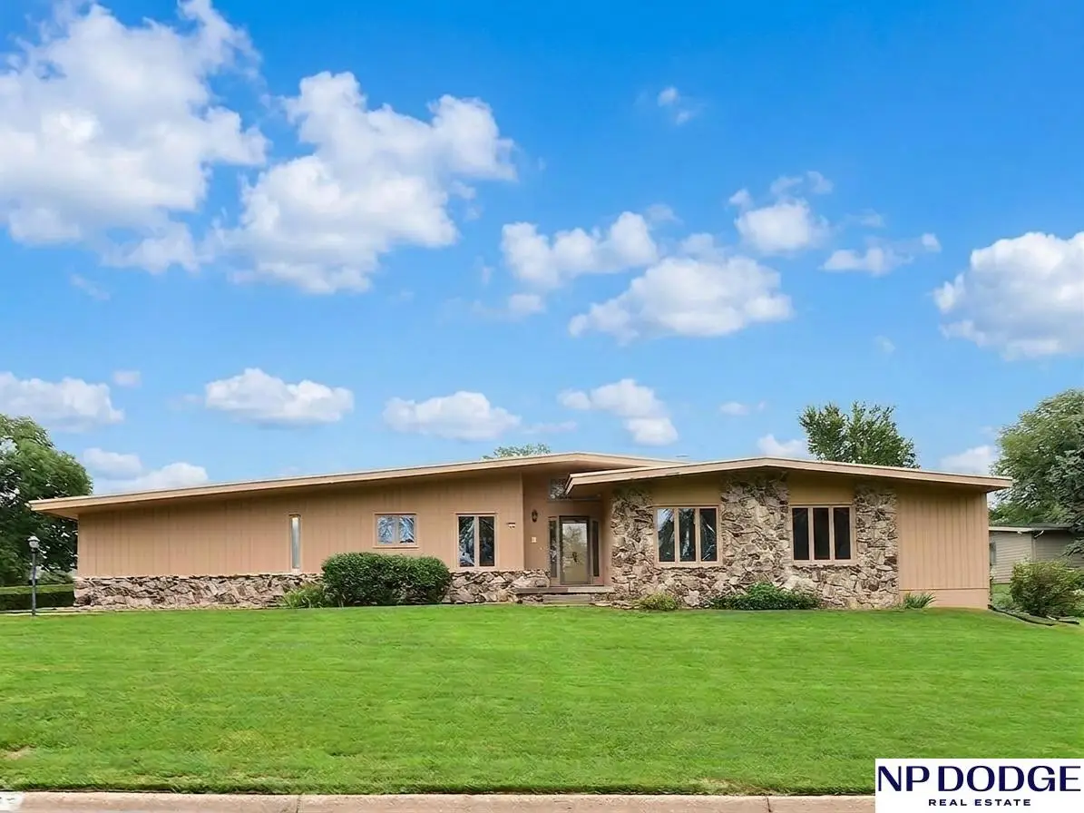 4725 N 103rd Street, Omaha, NE 68134 - #1