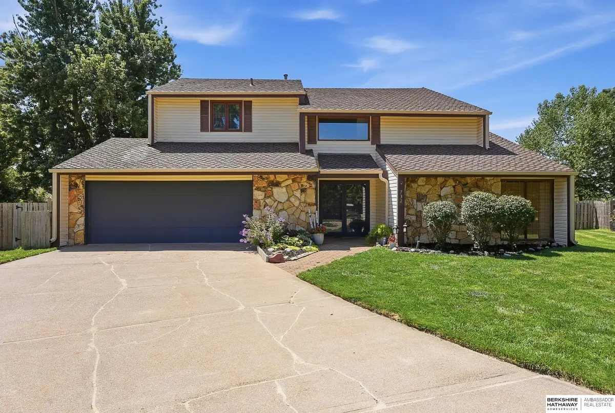 732 S 153rd Circle, Omaha, NE 68154 - #1