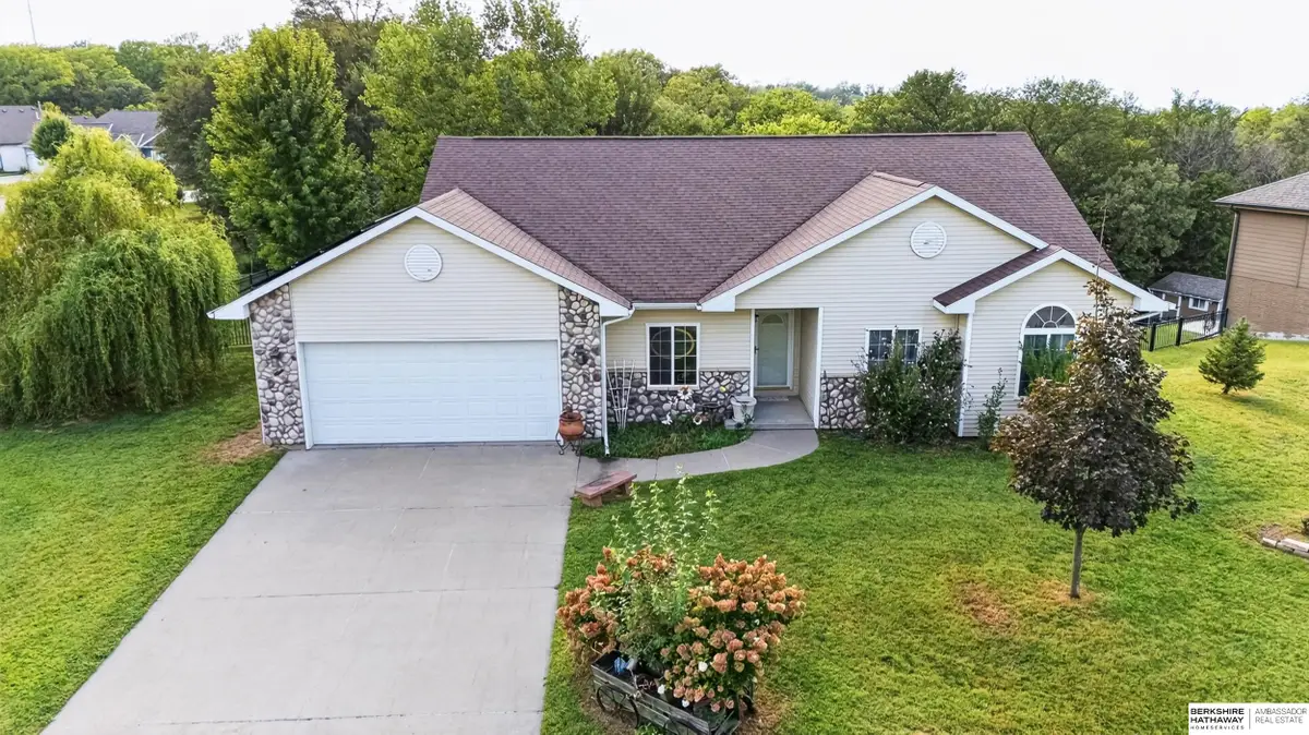 19582 Ridgeway Road, Plattsmouth, NE 68048 - #1