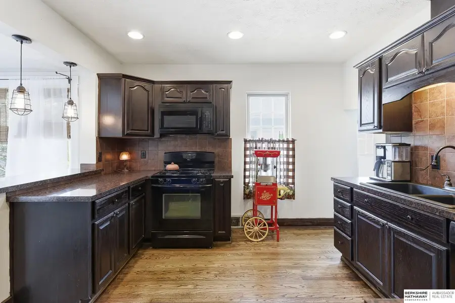 3320 N 53rd Street, Omaha, NE 68104 - #2