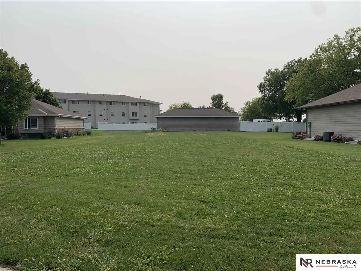 717 Nicholas Circle, York, NE 68467 - #1