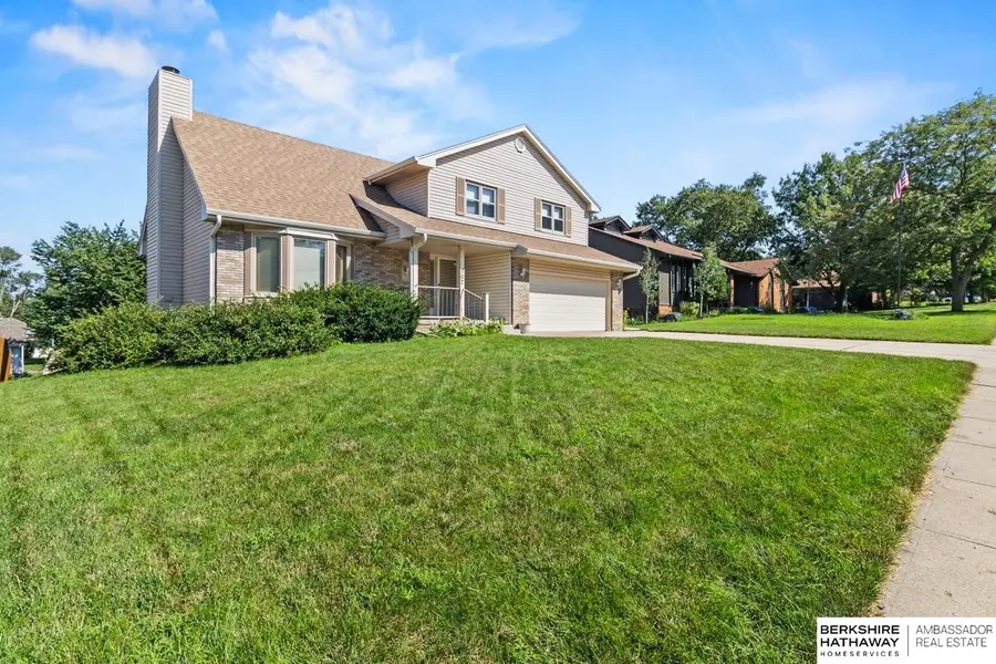 707 S Fillmore Street, Papillion, NE 68046 - #2