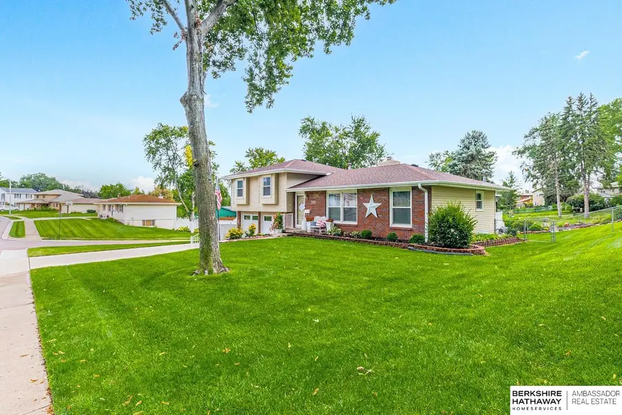 705 Hogan Drive, Papillion, NE 68046 - #3