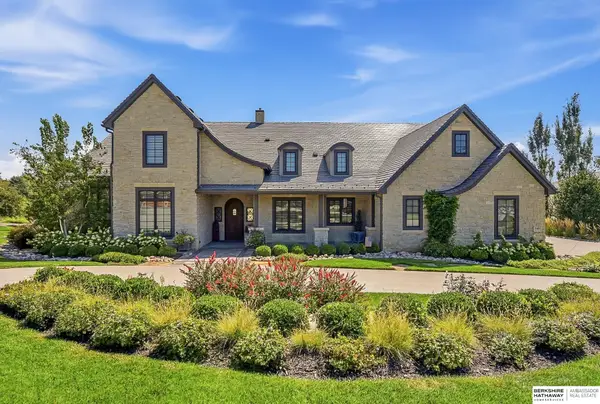 3303 S 228 Avenue Circle, Elkhorn, NE 68022