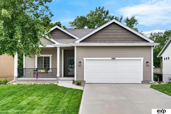 8022 S 190 Street, Omaha, NE 68136